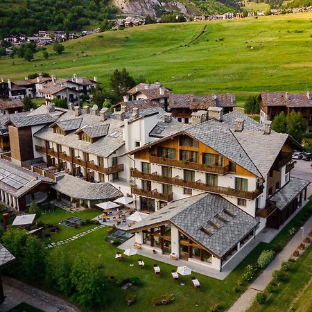 Montana Lodge & Spa, By R Collection Hotels La Thuile Exterior foto